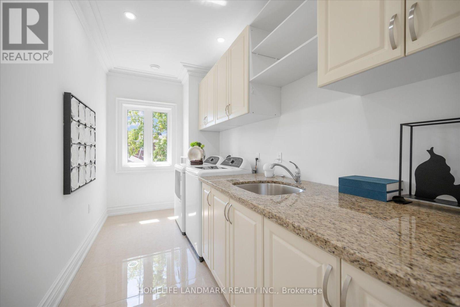 92 CAINES AVENUE - Image 32