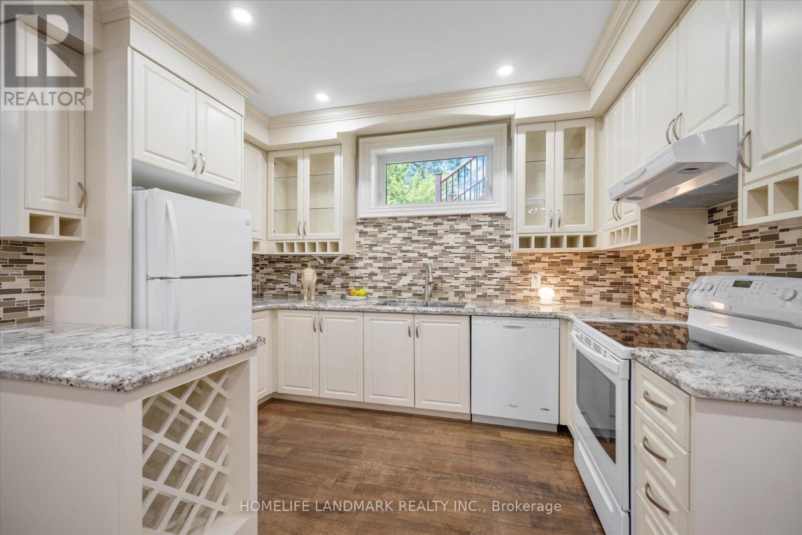 92 CAINES AVENUE - 36