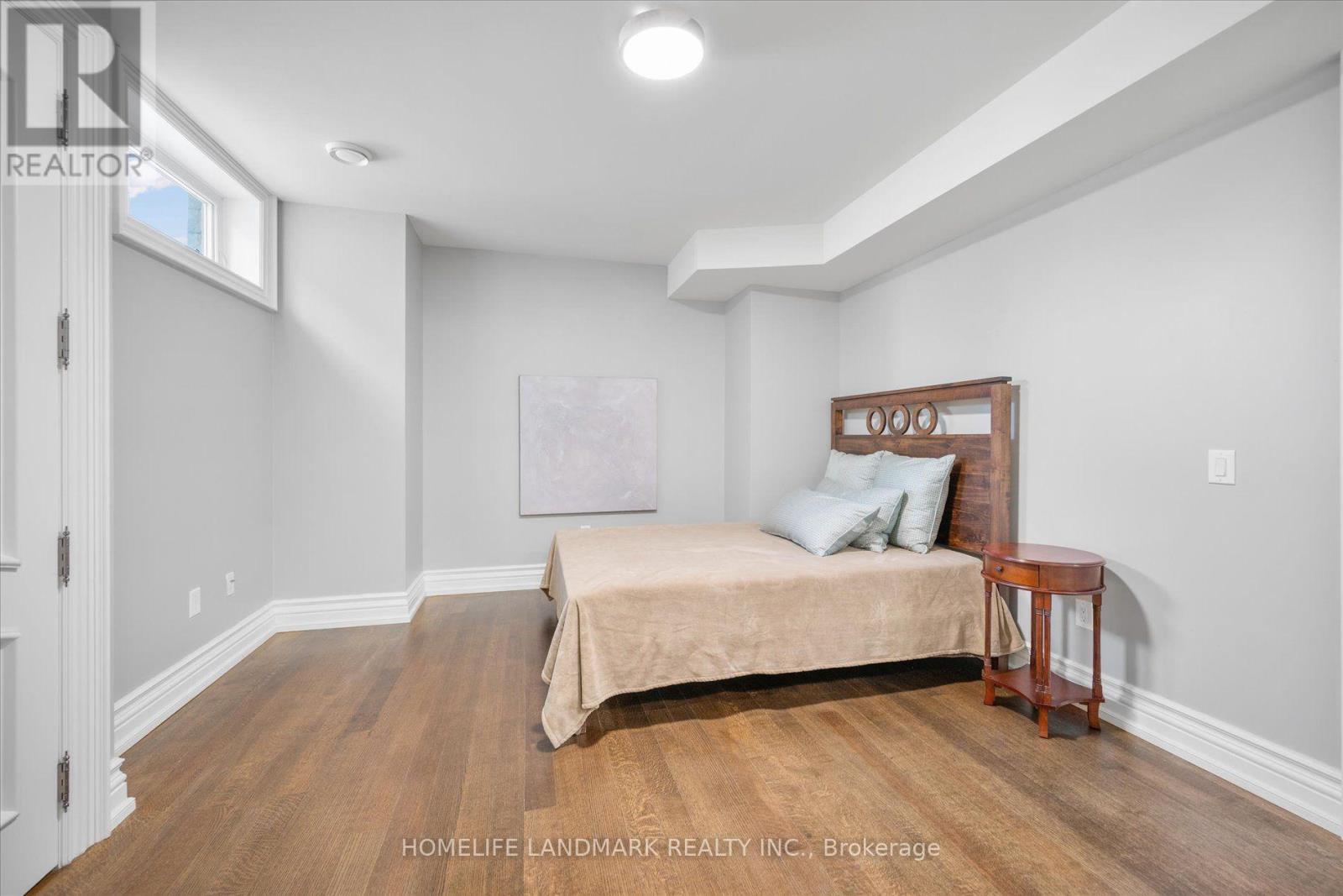 92 CAINES AVENUE - 39