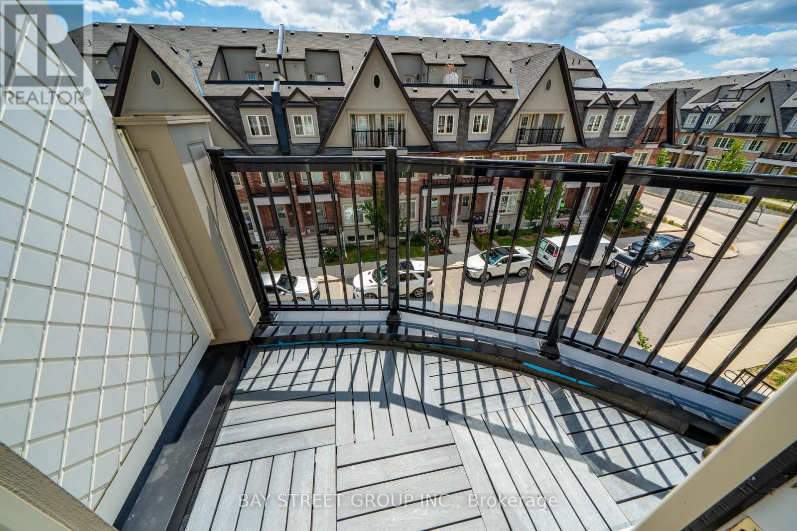 #27 15 EATON PARK LANE - Image 23