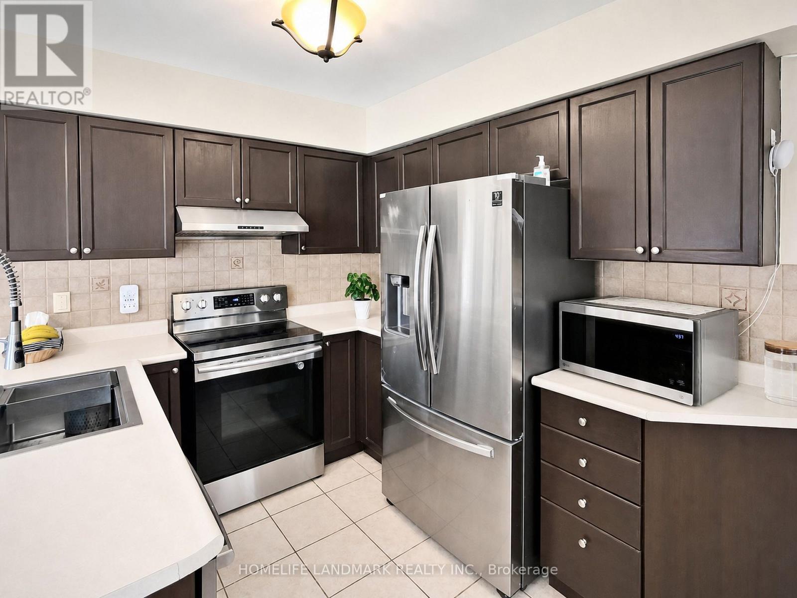 79 JORDANRAY BOULEVARD W - 17