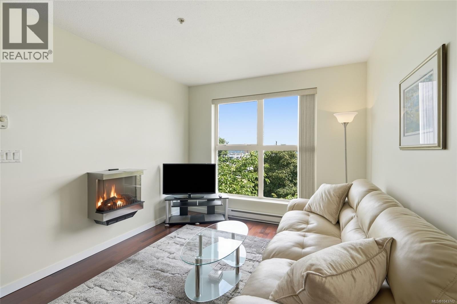 #304 555 Franklyn St - 8