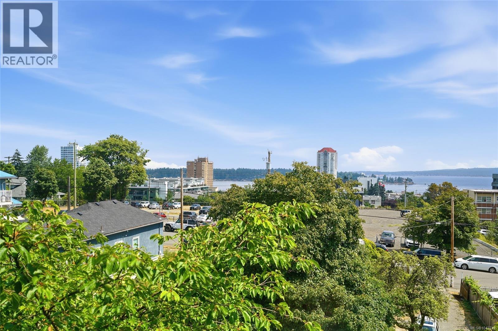 #304 555 Franklyn St - 17