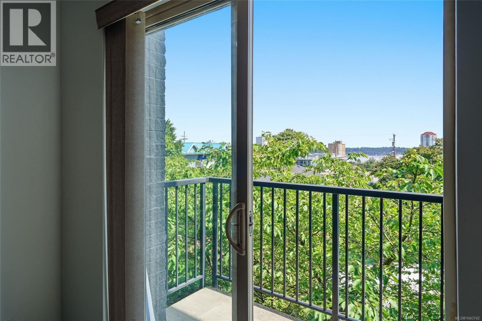 #304 555 Franklyn St - 20