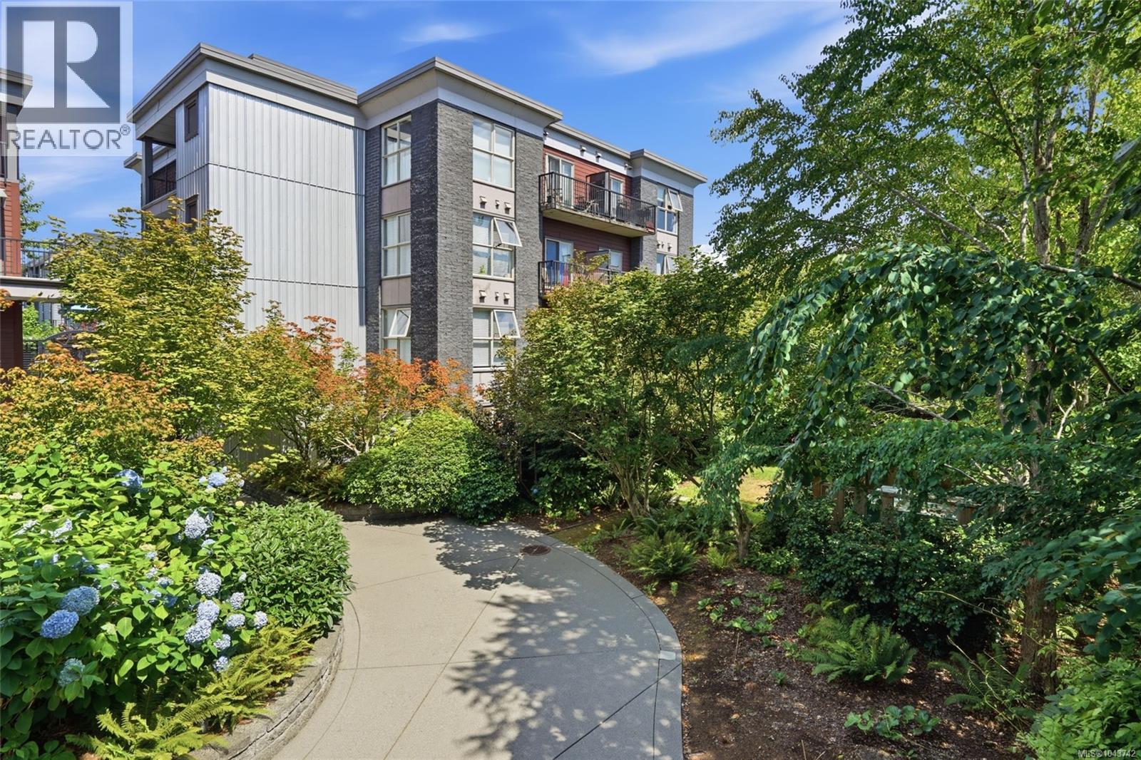 #304 555 Franklyn St - 31