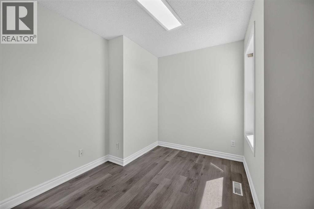 168 Covepark Rise NE - 18