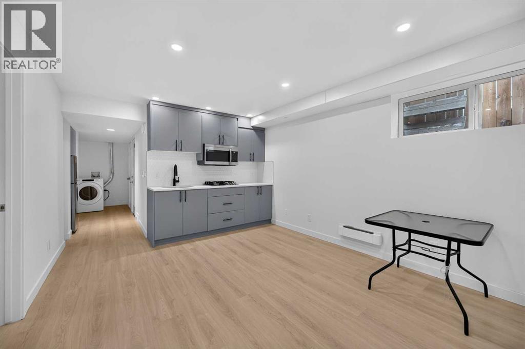 168 Covepark Rise NE - 21