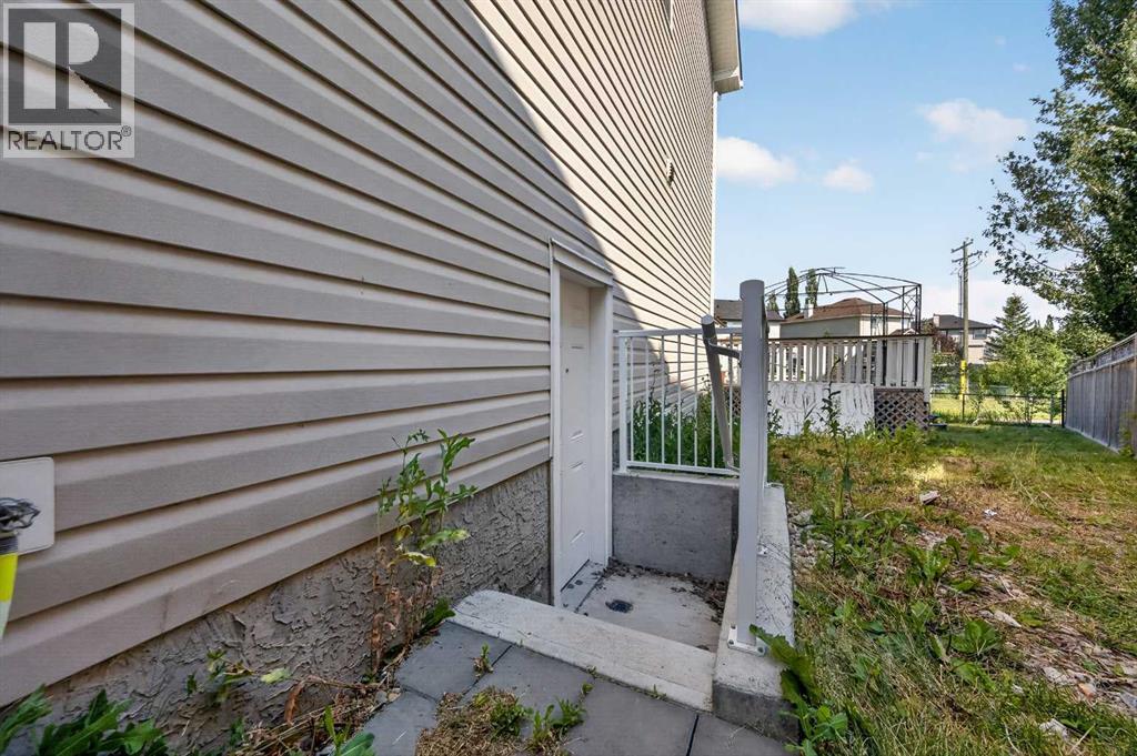 168 Covepark Rise NE - 33