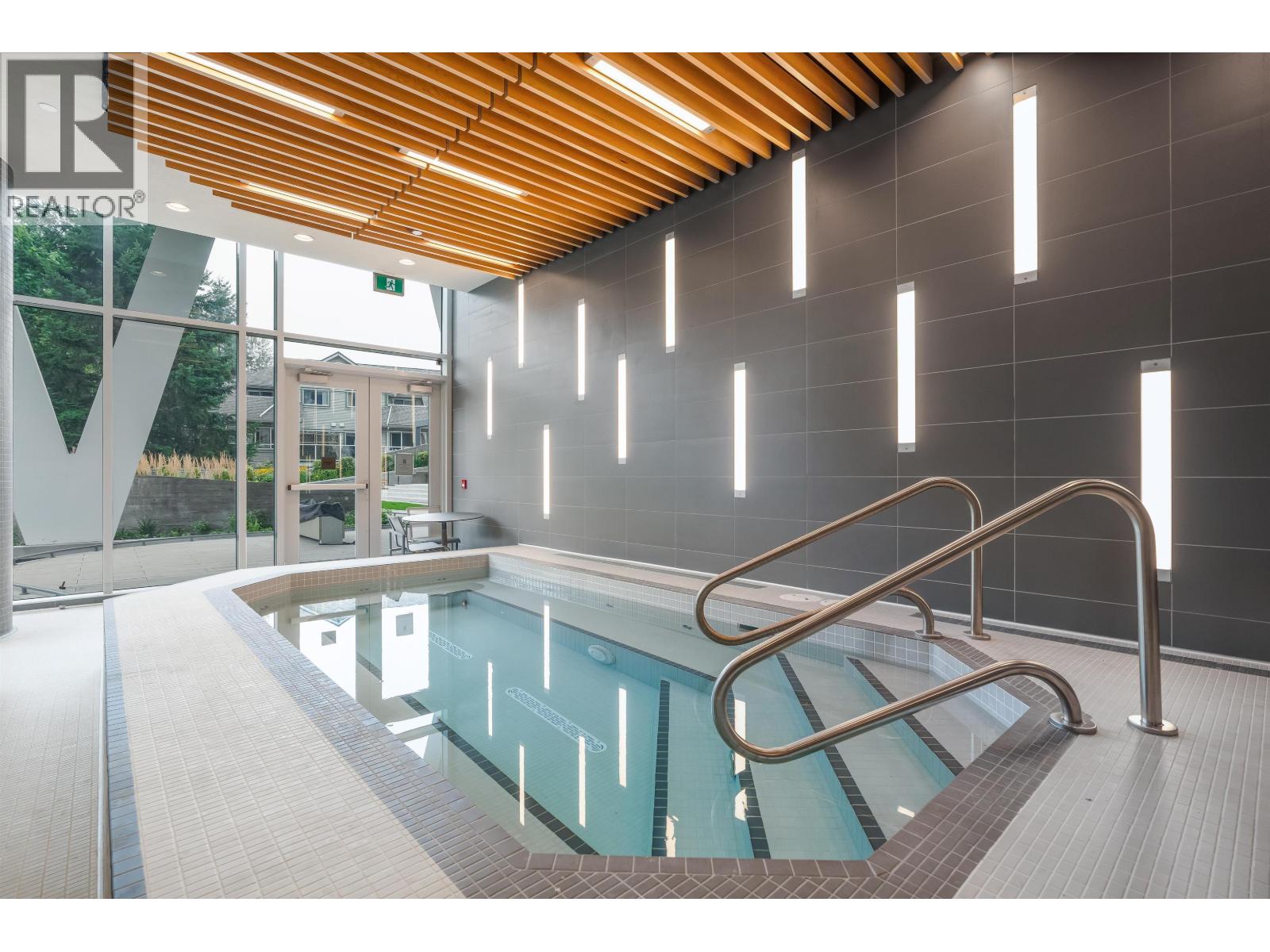 2203 200 KLAHANIE COURT, West Vancouver