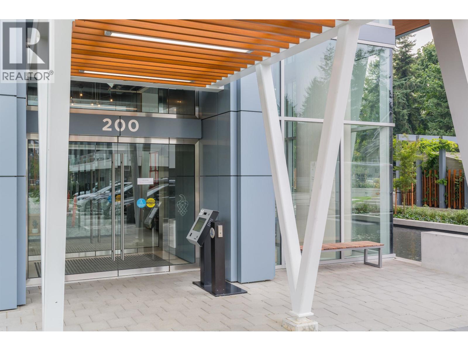 2203 200 KLAHANIE COURT, West Vancouver