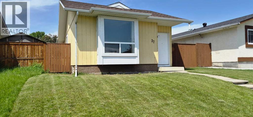 27 Aberdare Crescent NE, Abbeydale, Calgary photo 1