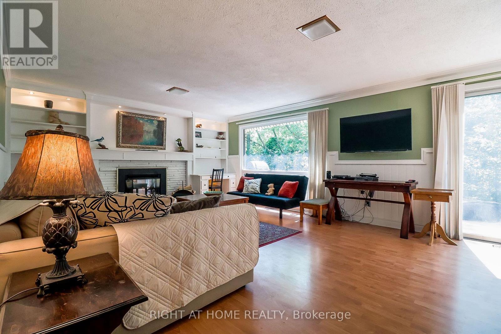 2 CEDARVIEW DRIVE - 19