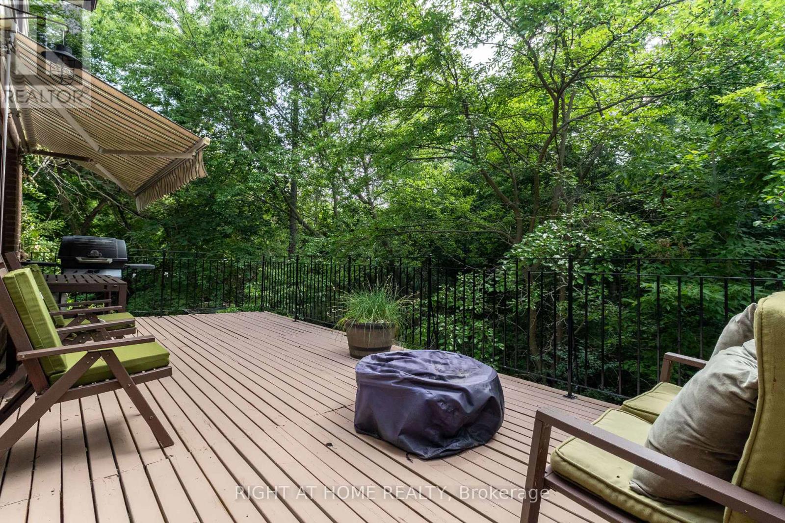 2 CEDARVIEW DRIVE - 21