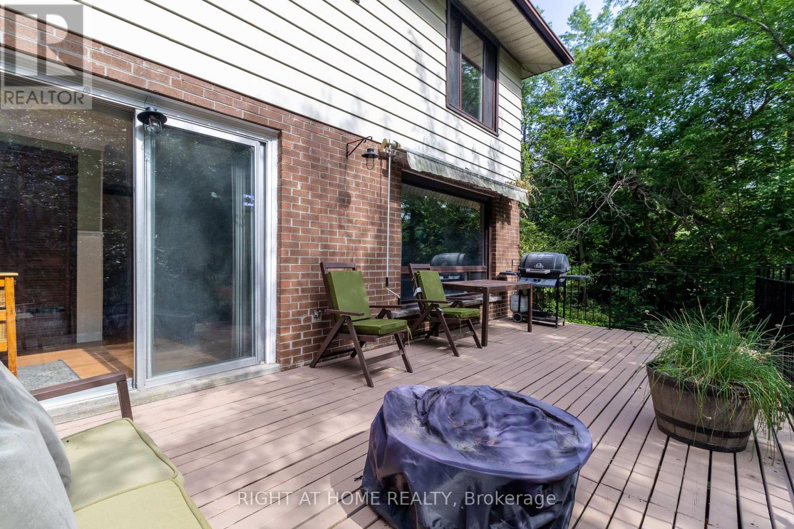 2 CEDARVIEW DRIVE - 23