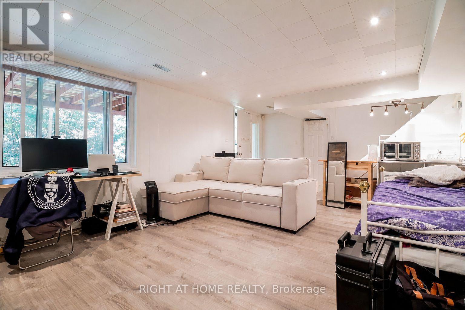 2 CEDARVIEW DRIVE - 26