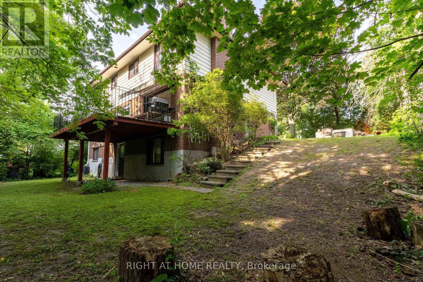 2 CEDARVIEW DRIVE - 28