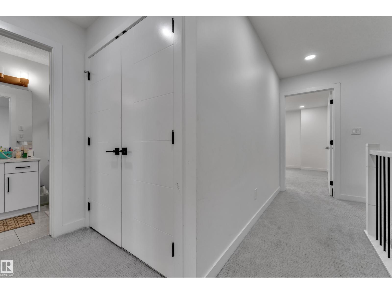 6099 180 AV NW - 13
