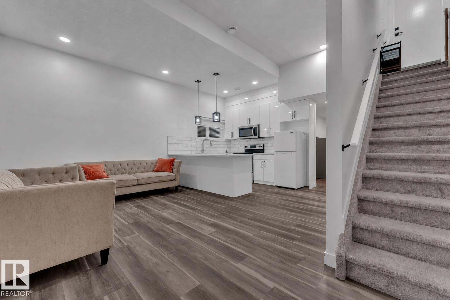 6099 180 AV NW - 21
