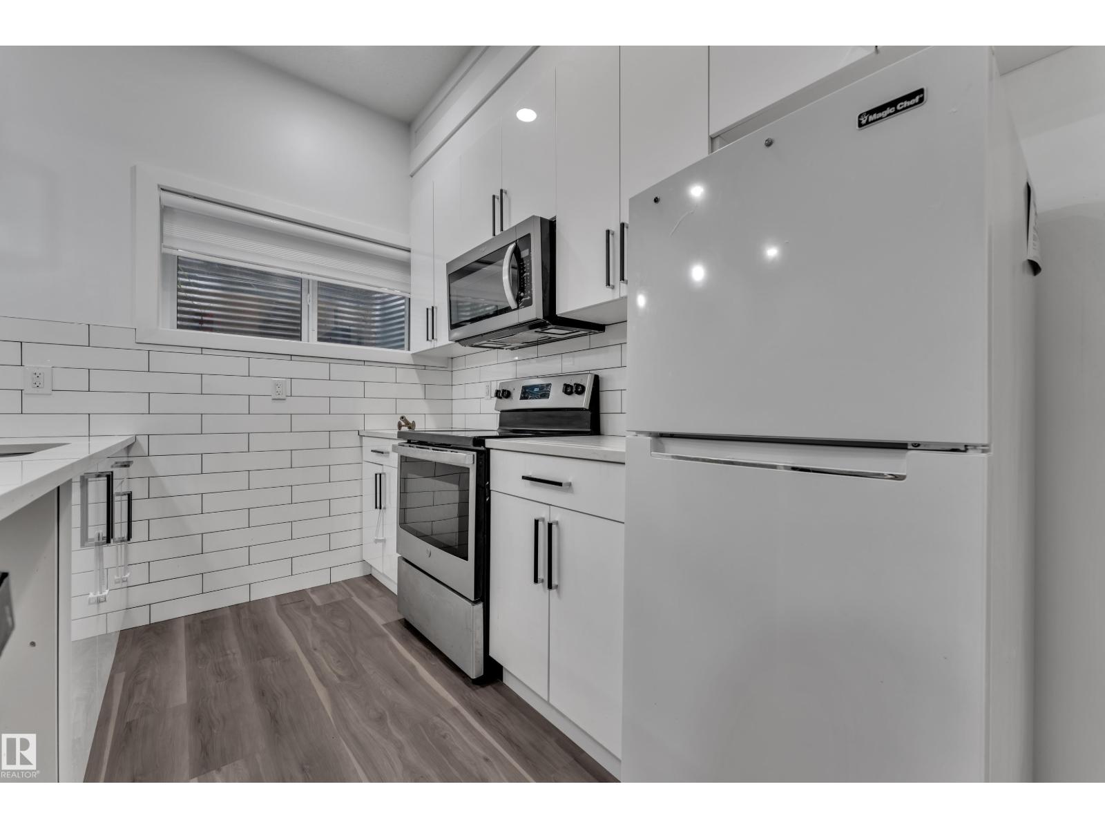 6099 180 AV NW - 24