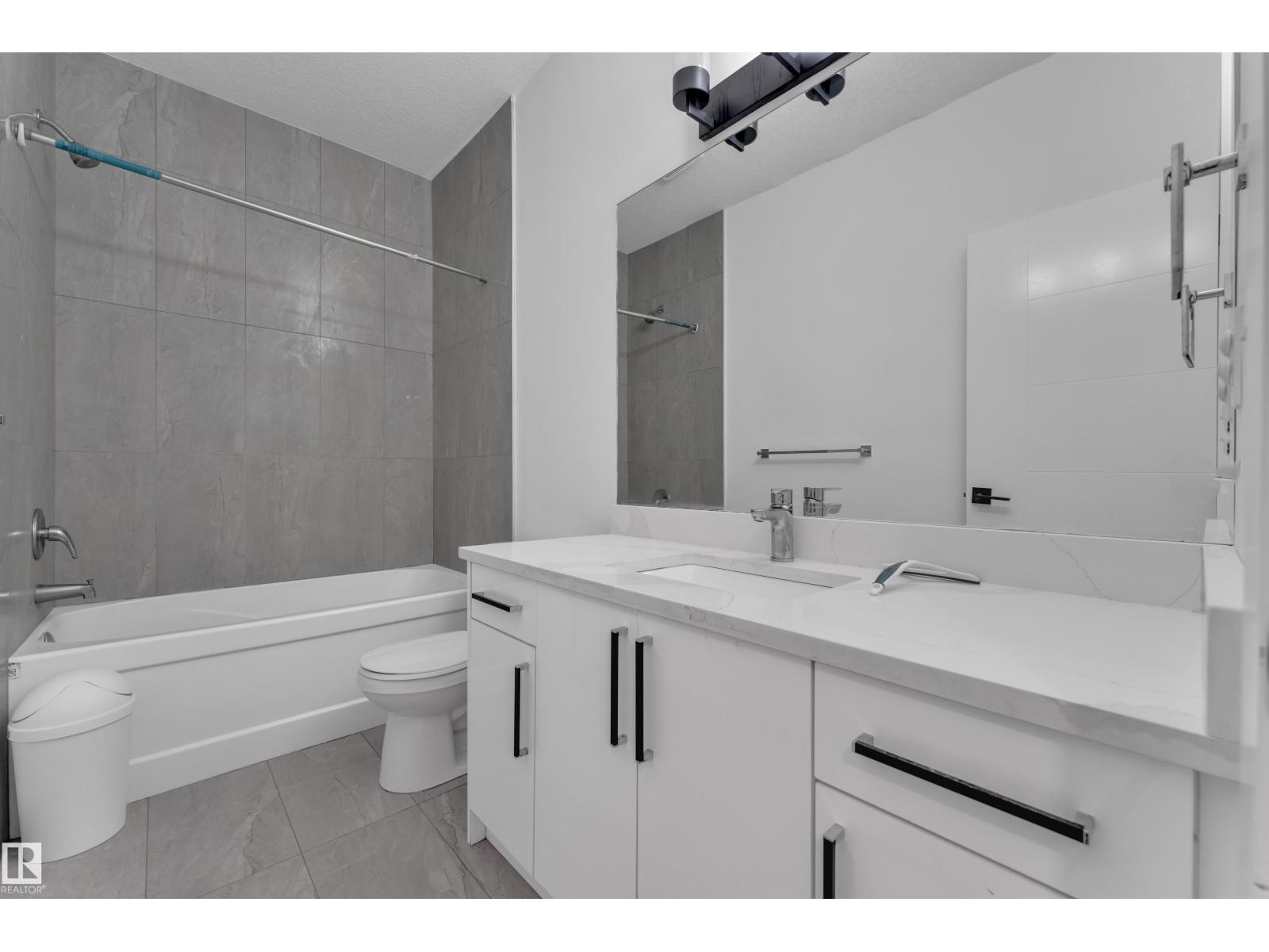 6099 180 AV NW - 26