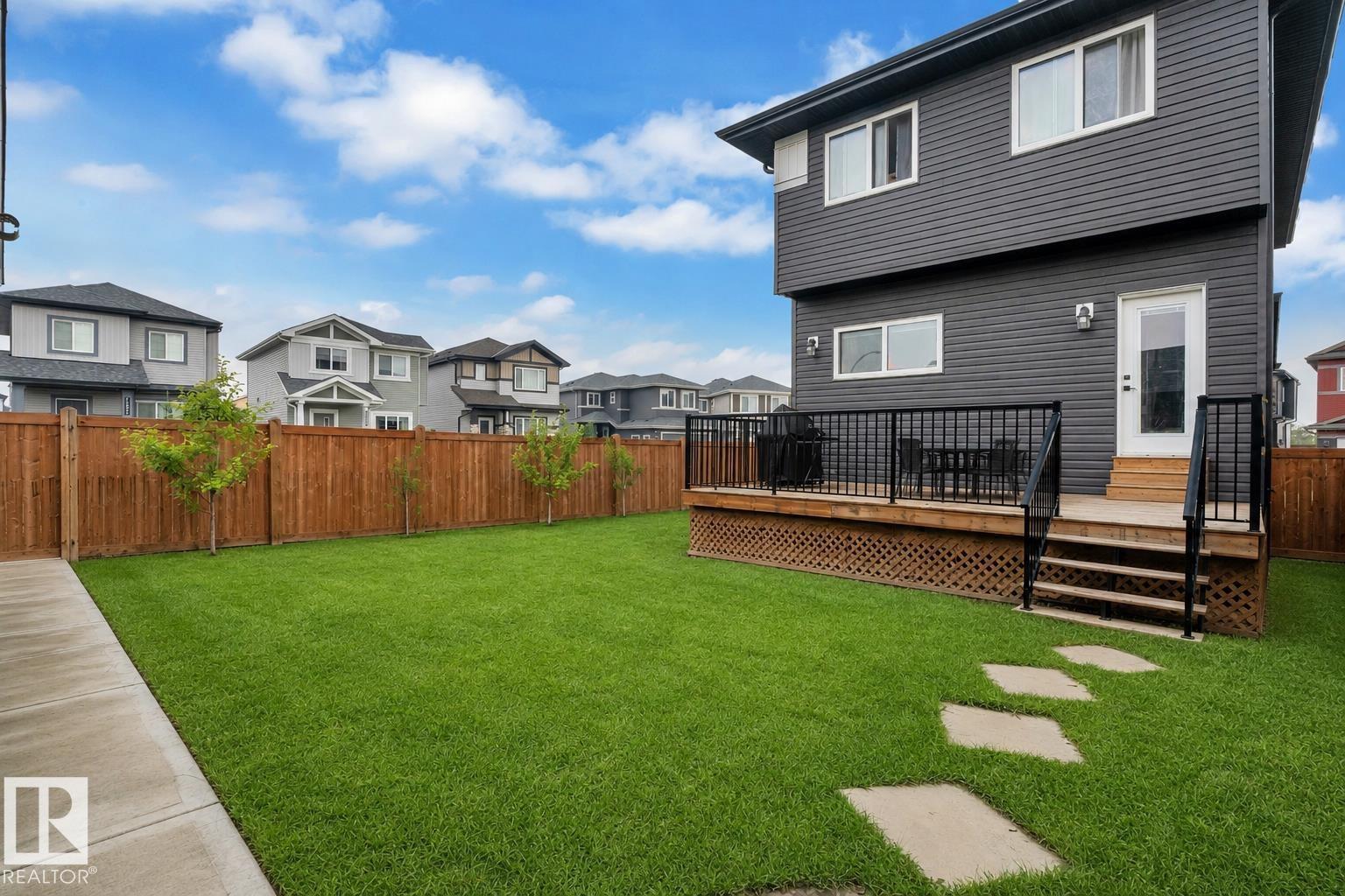 6099 180 AV NW - 30