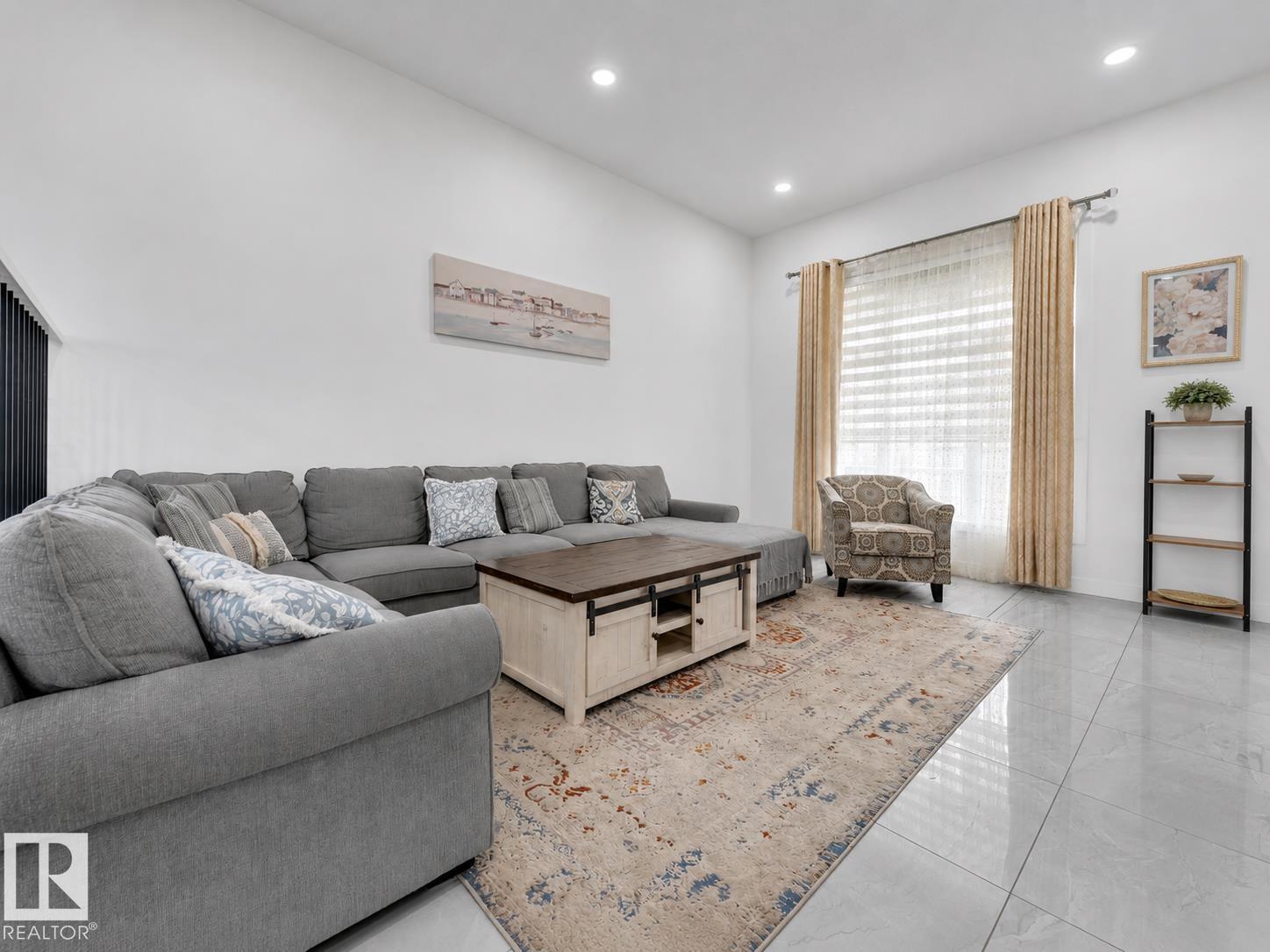 6099 180 AV NW - 5