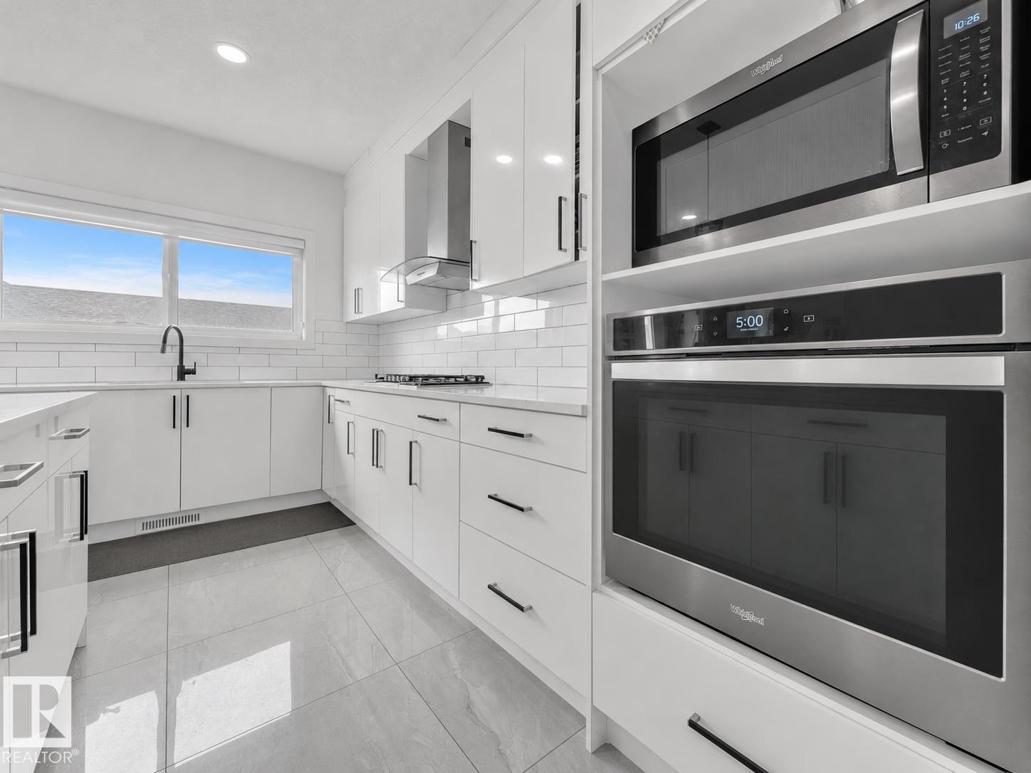 6099 180 AV NW - 9
