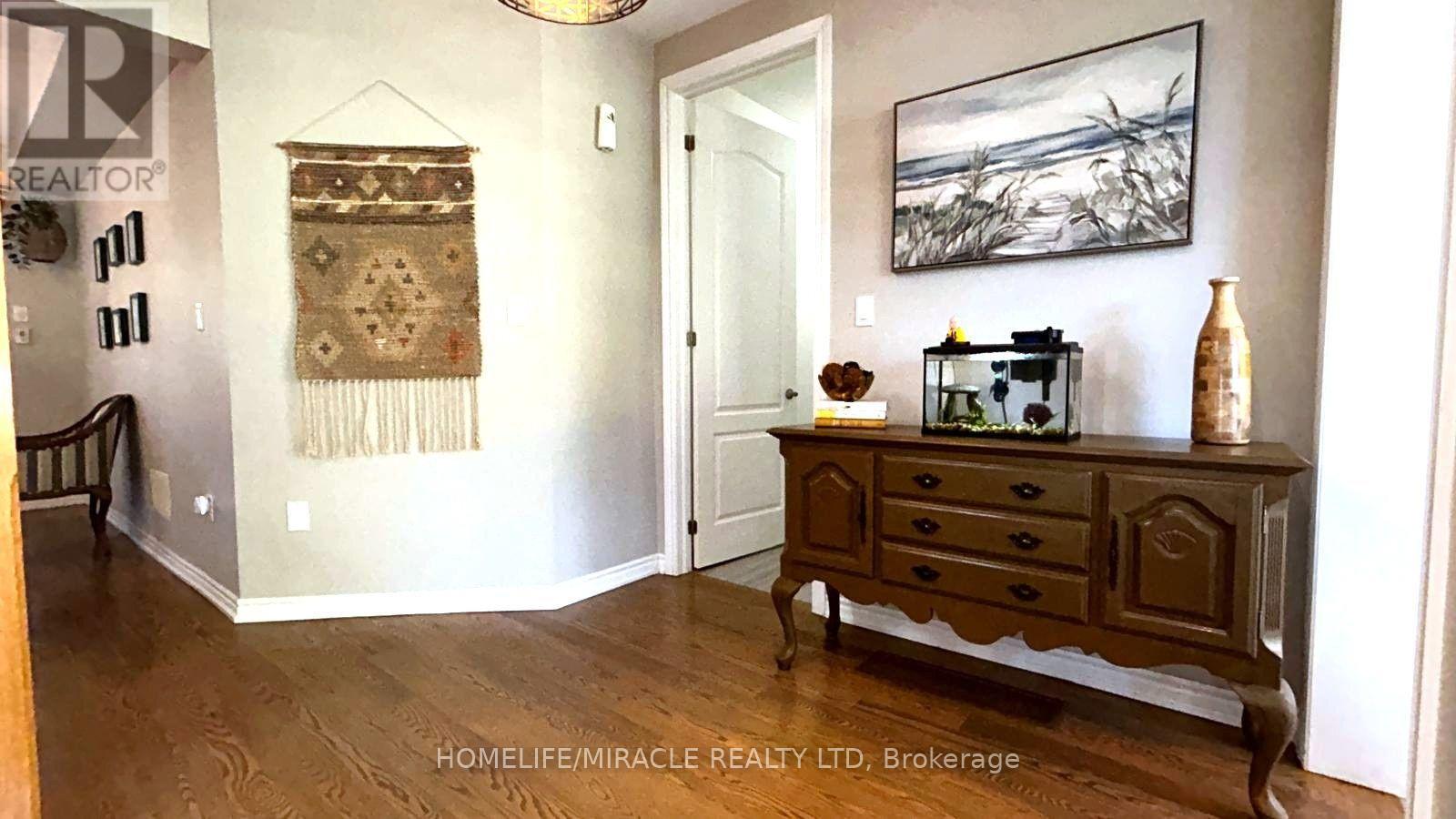 185 THORNBUSH BOULEVARD - 11