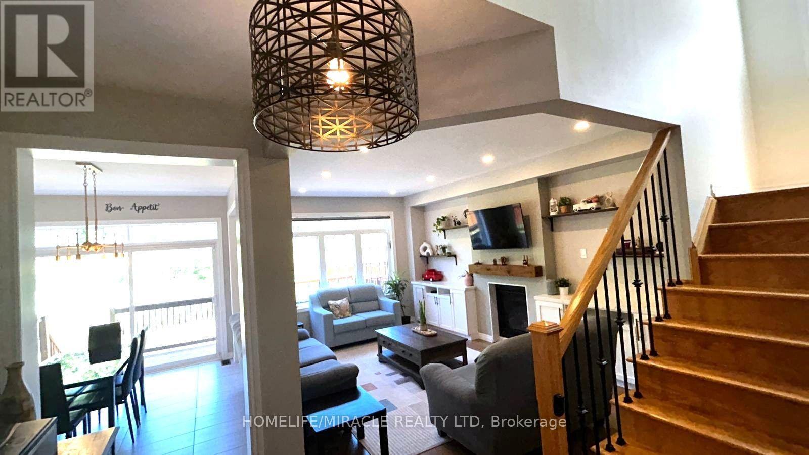185 THORNBUSH BOULEVARD - 12