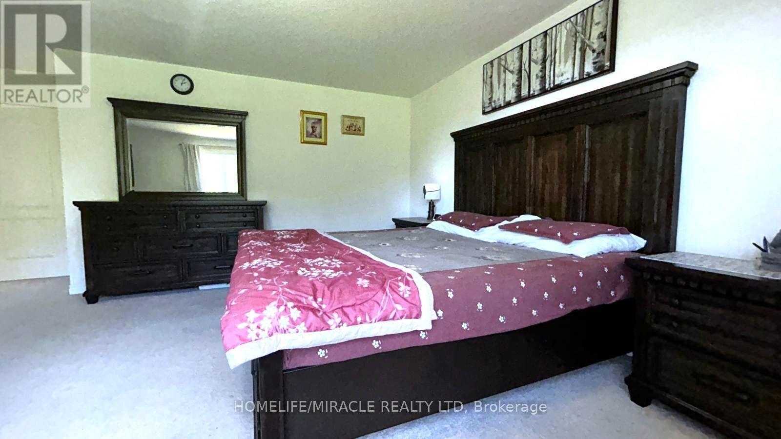 185 THORNBUSH BOULEVARD - 29