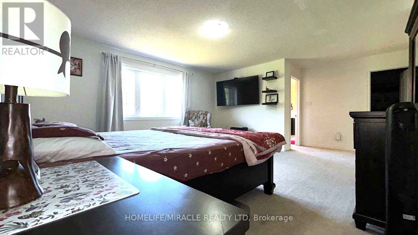 185 THORNBUSH BOULEVARD - 31