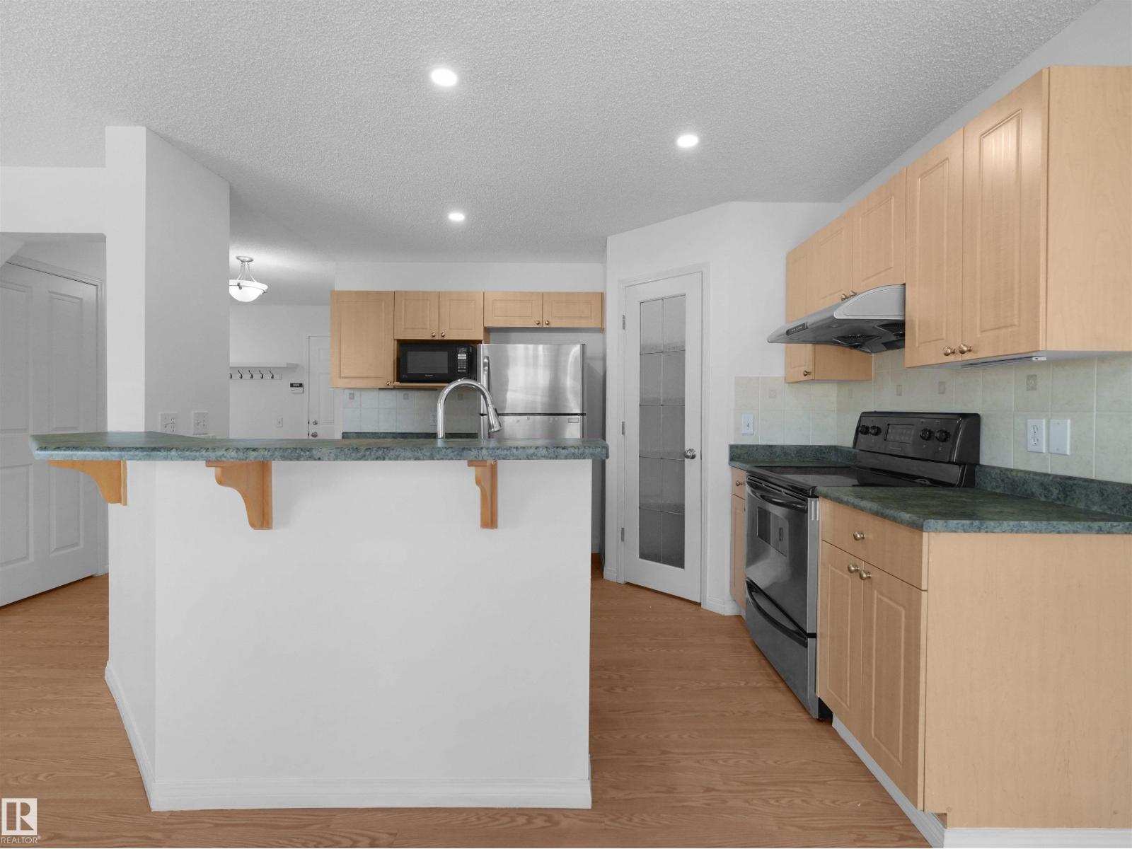 2410 32B ST NW - 27