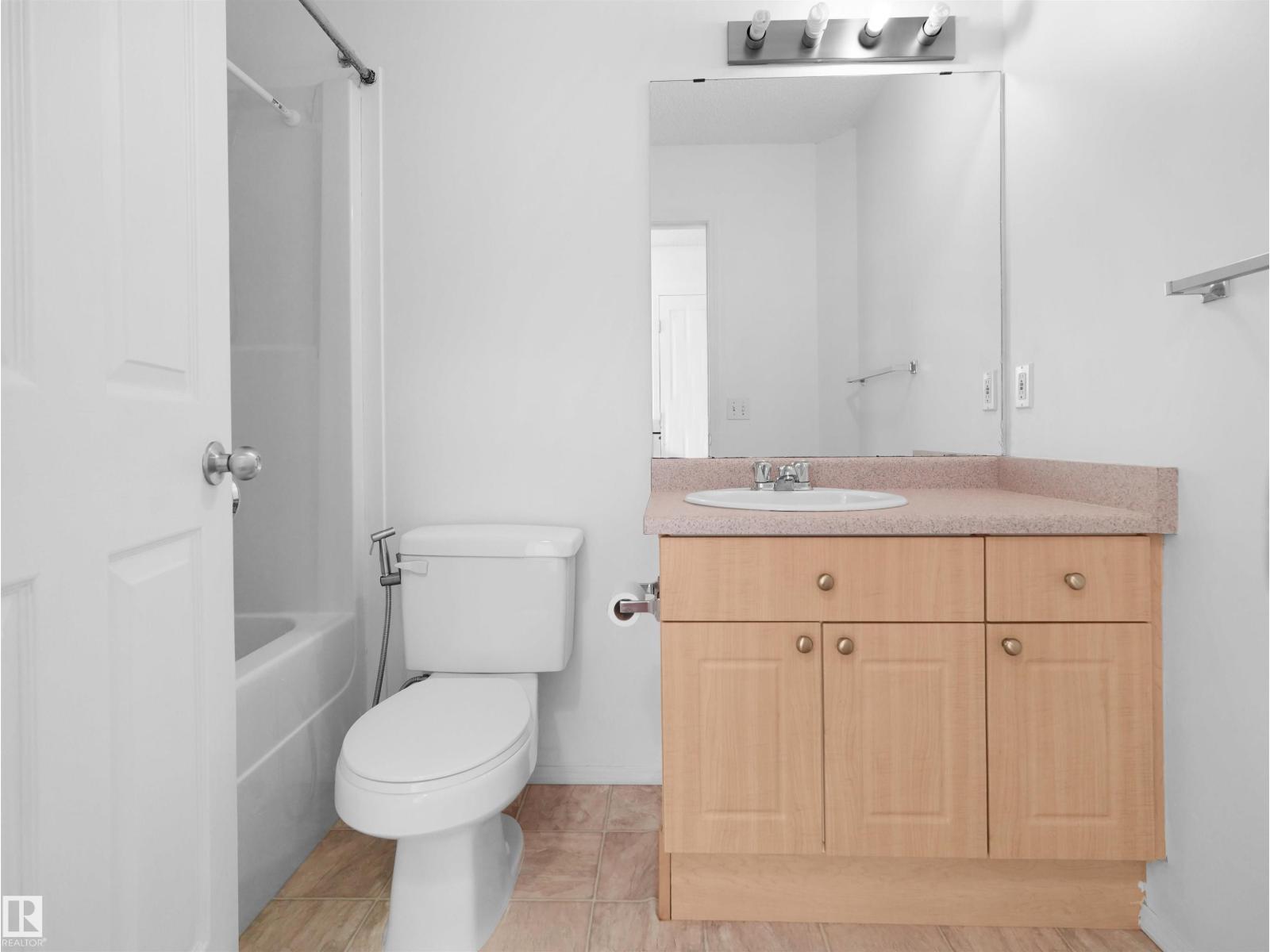 2410 32B ST NW - 35