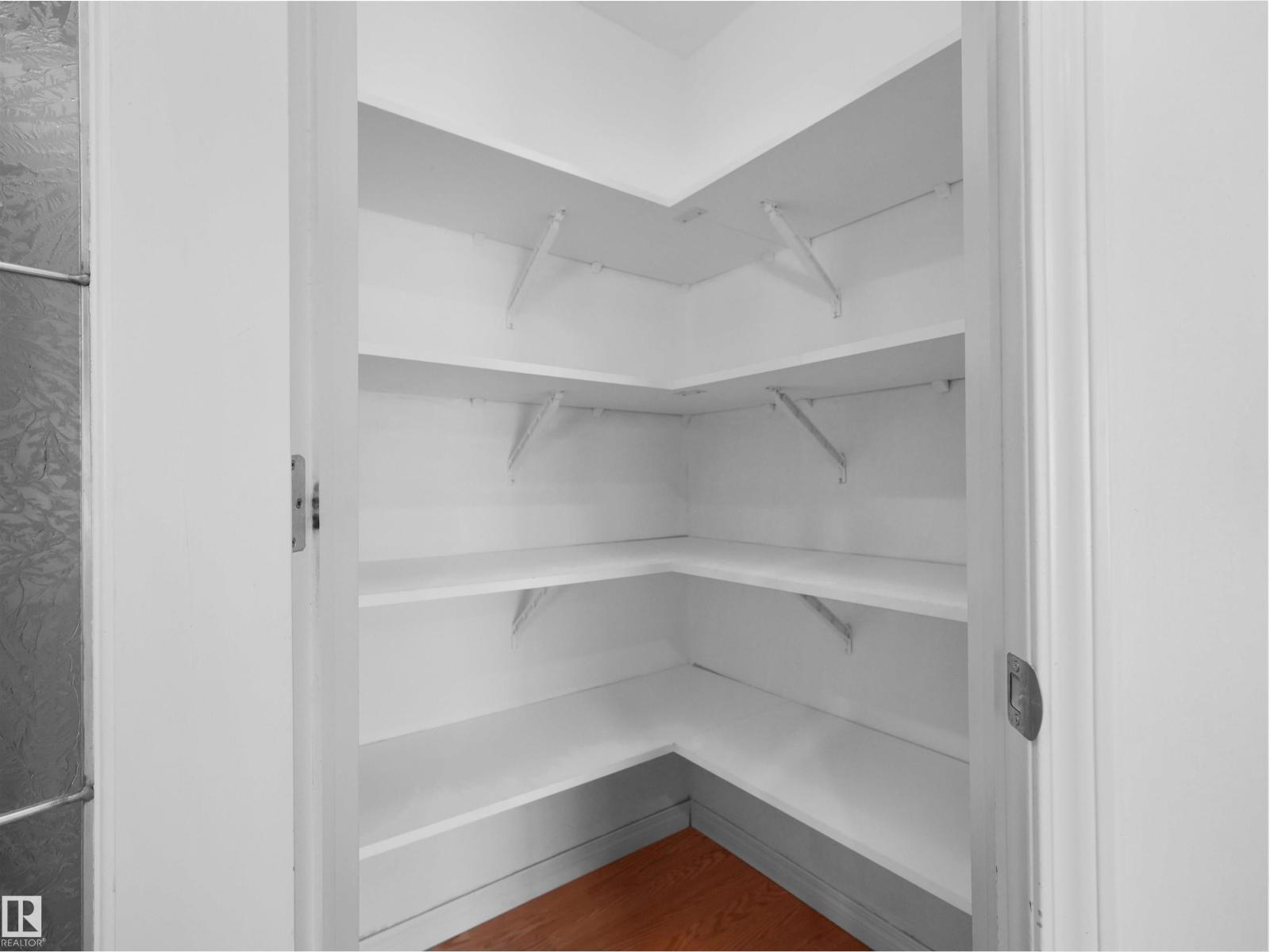 2410 32B ST NW - 31