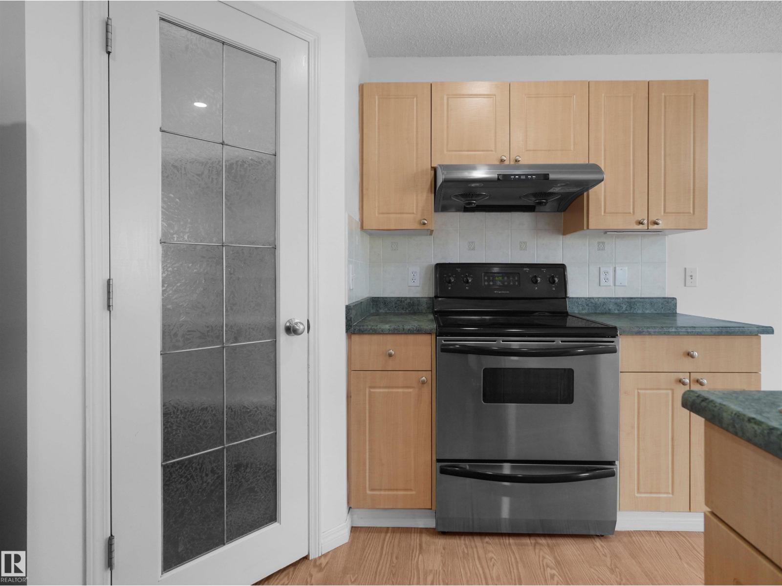 2410 32B ST NW - 28