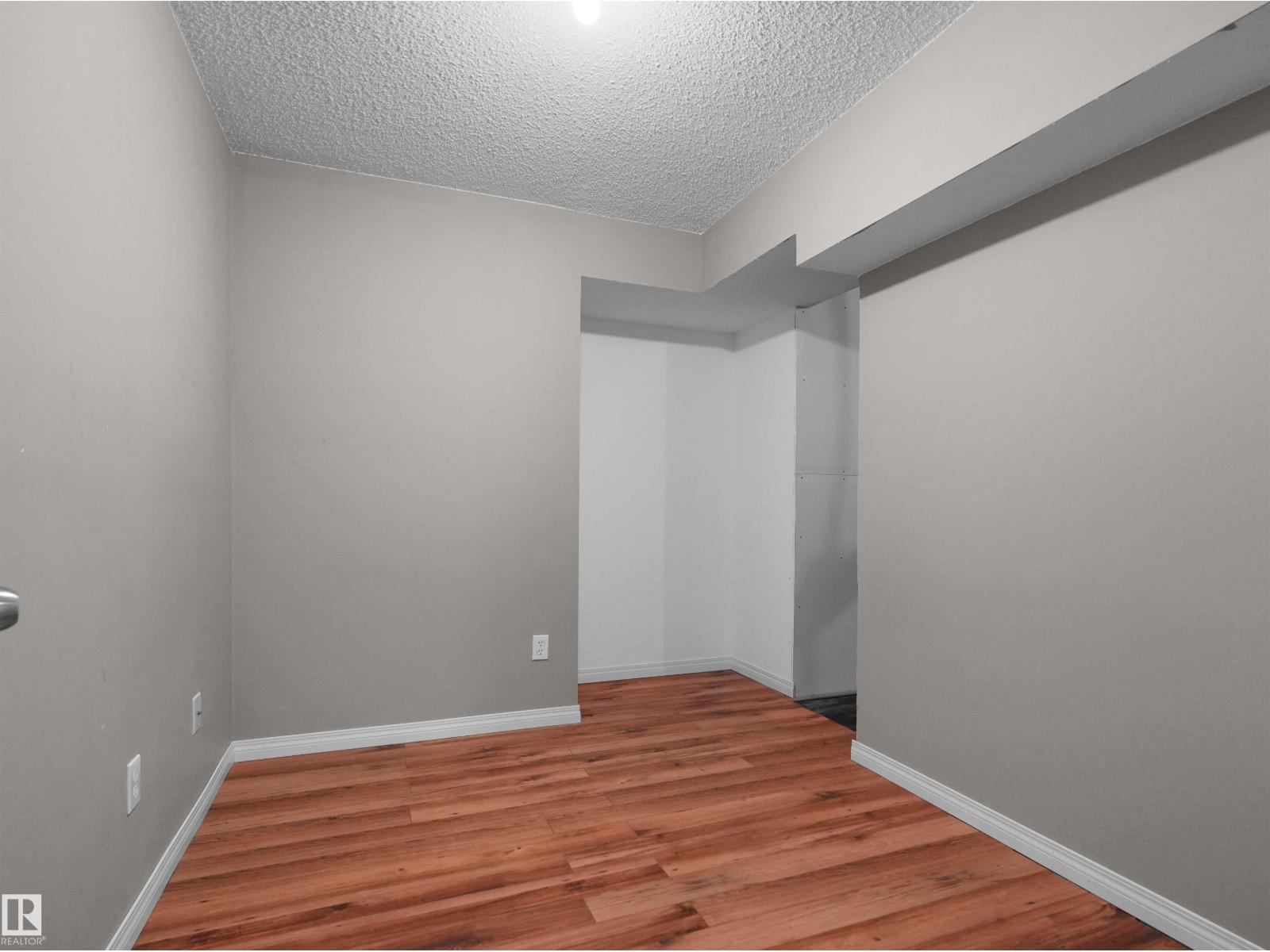2410 32B ST NW - 52
