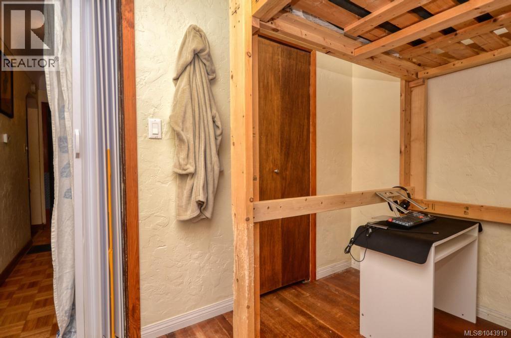 871 Fleming St - 13