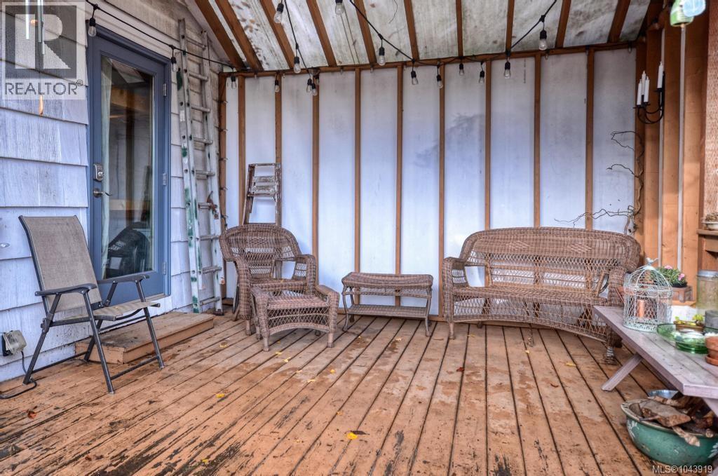  871 Fleming Street, Esquimalt