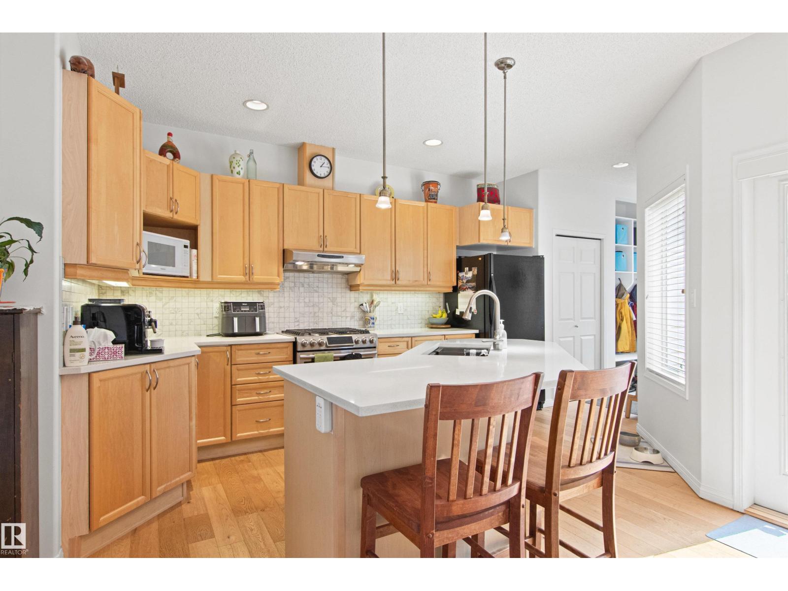 9135 100B AV NW - 13