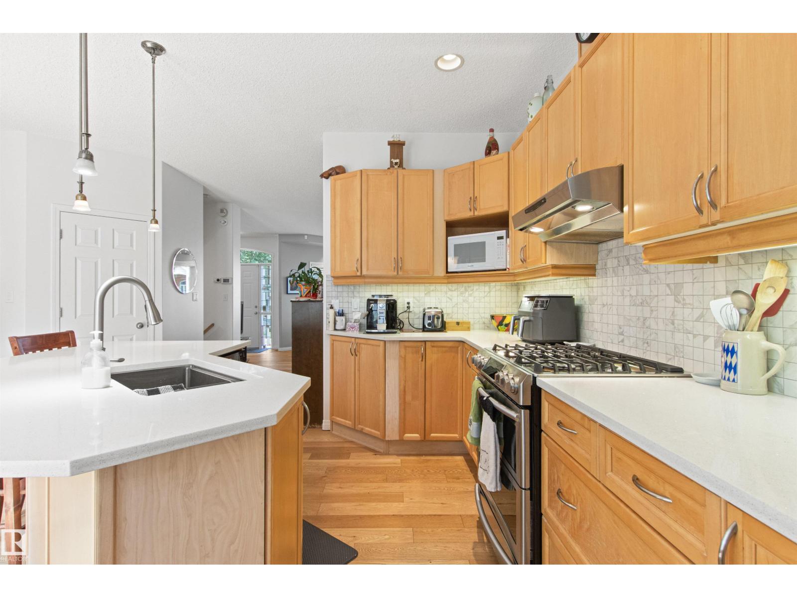 9135 100B AV NW - 19