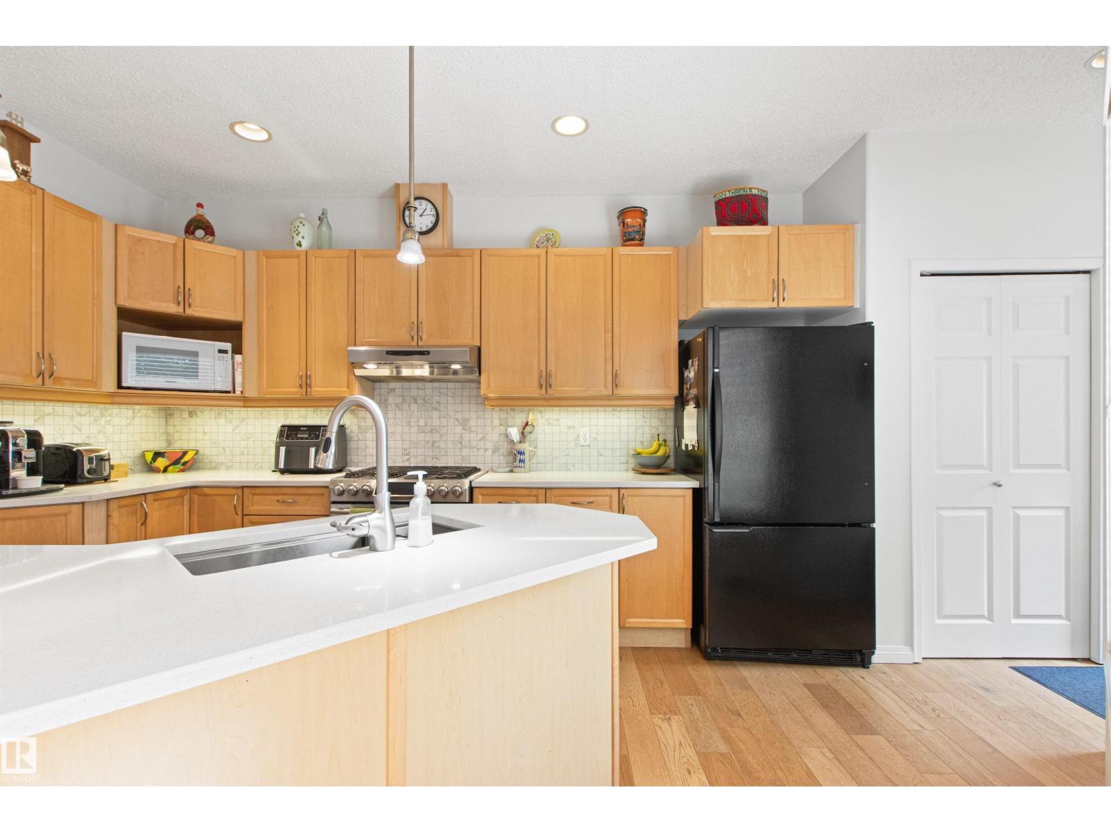 9135 100B AV NW - 17
