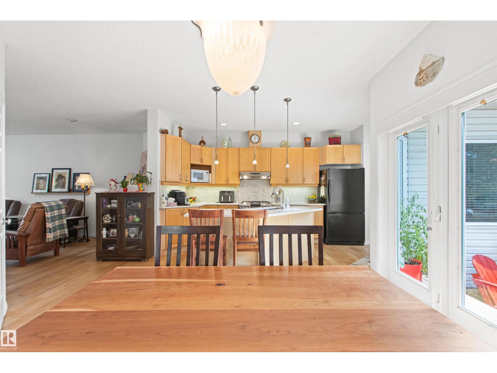 9135 100B AV NW - 24
