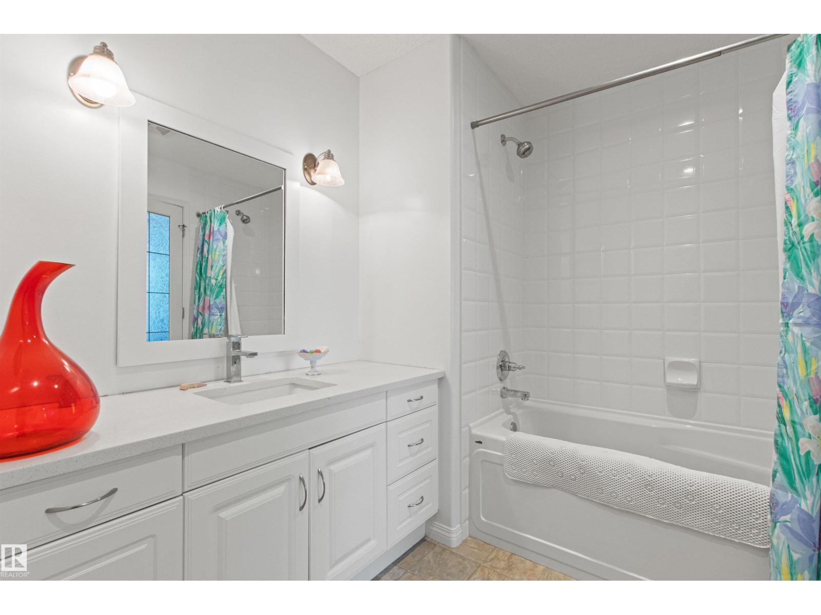 9135 100B AV NW - 33