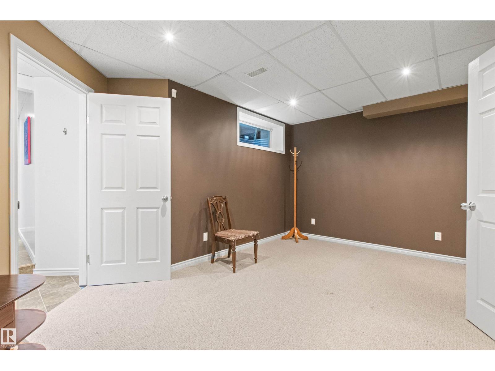 9135 100B AV NW - 43