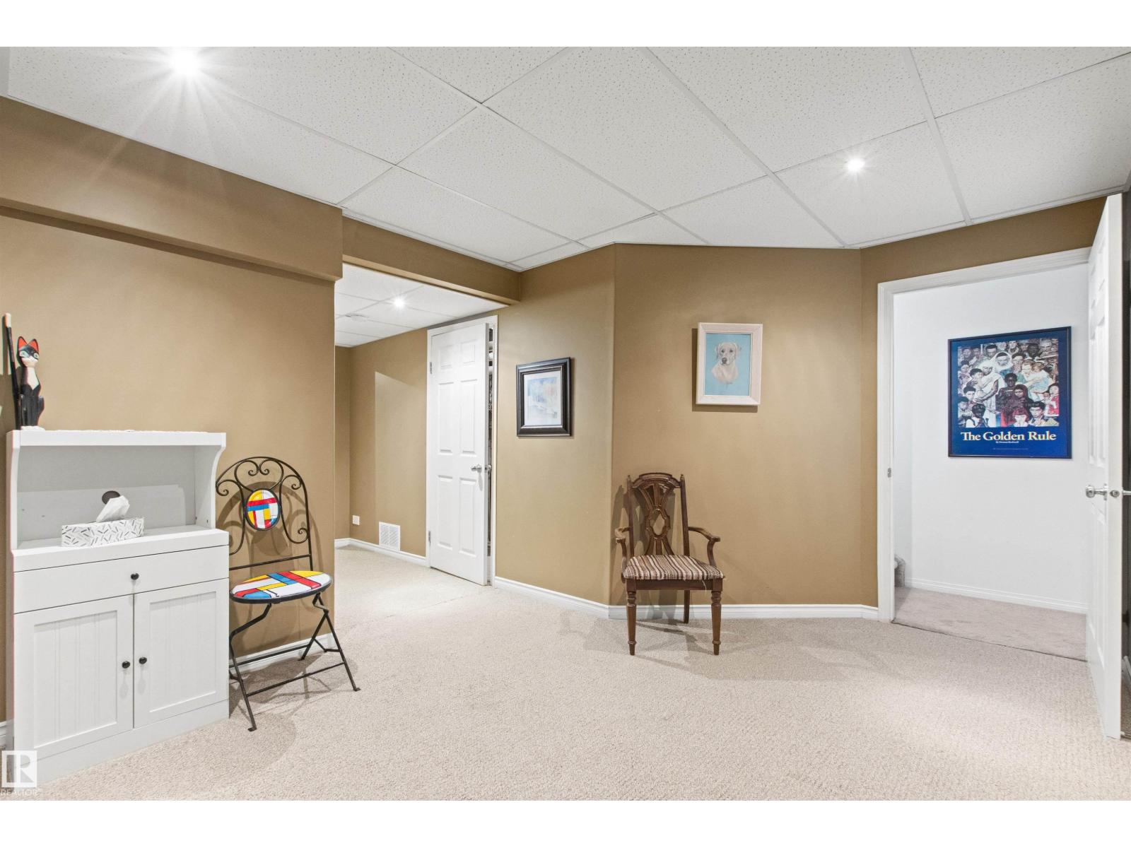 9135 100B AV NW - 41