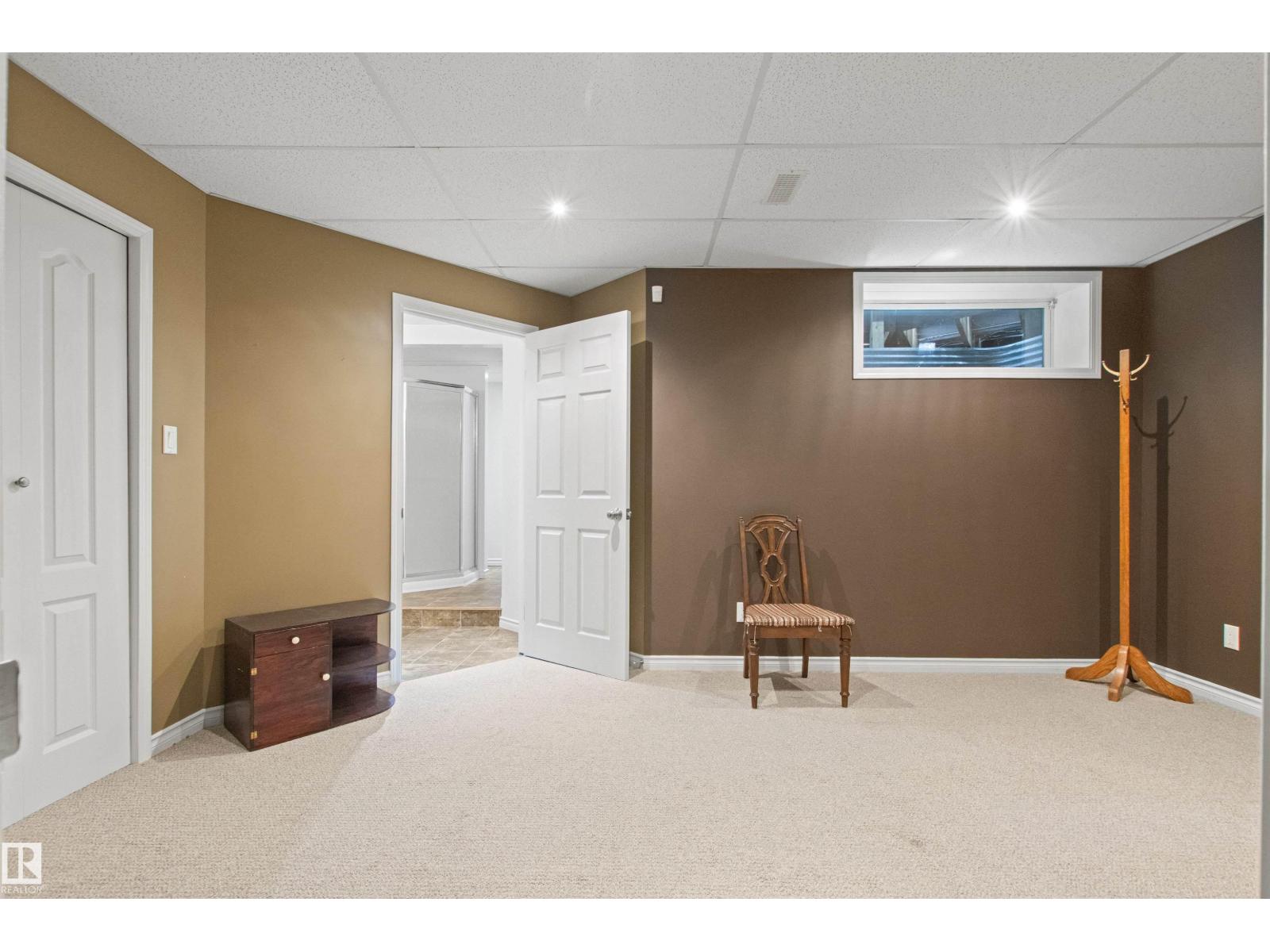 9135 100B AV NW - 42