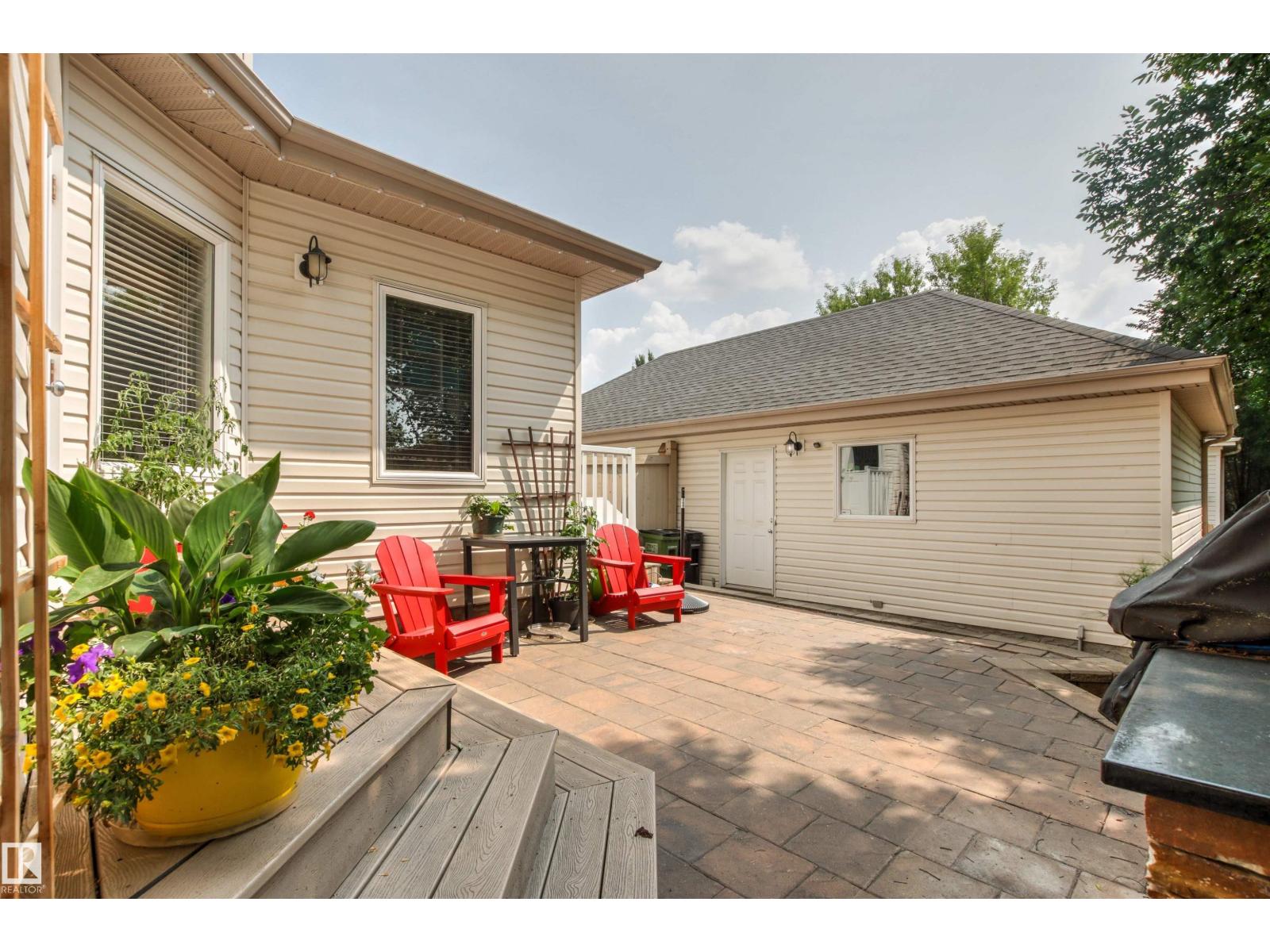 9135 100B AV NW - 55