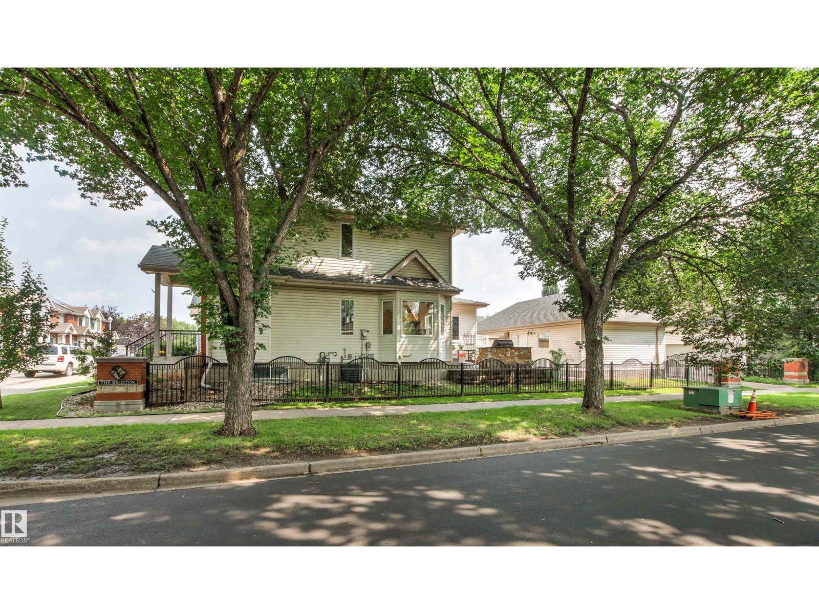 9135 100B AV NW - 62