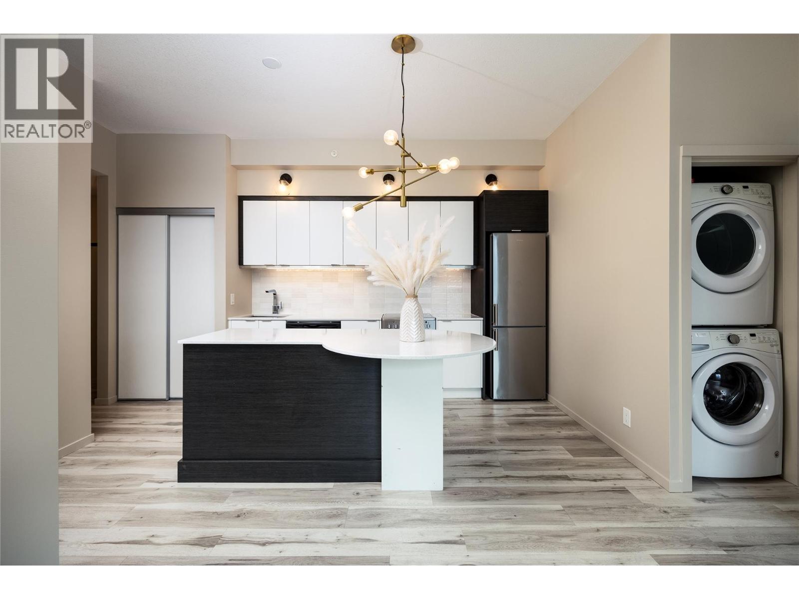 #614 1350 St Paul Street - 16