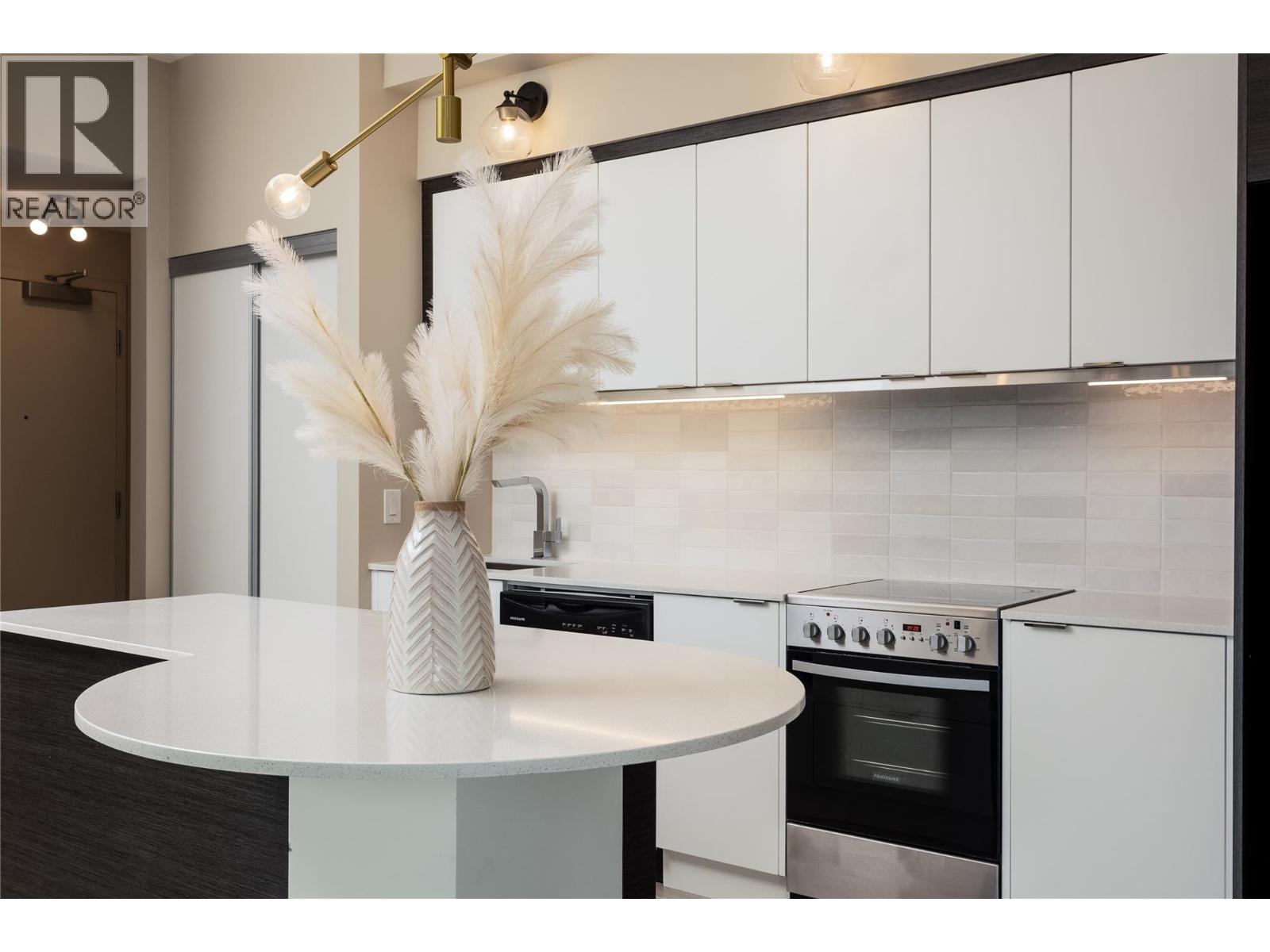 #614 1350 St Paul Street - 21